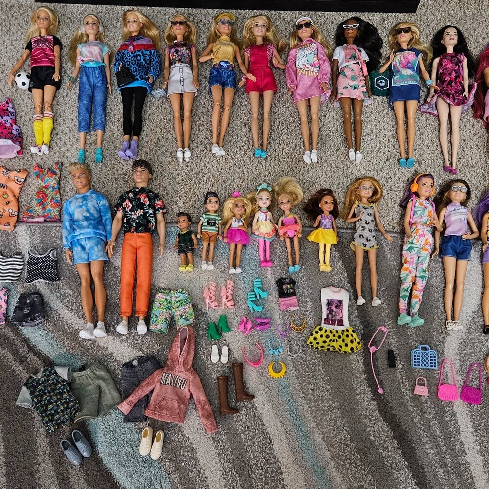 23 Barbie & Ken Dolls plus outfits and accessories